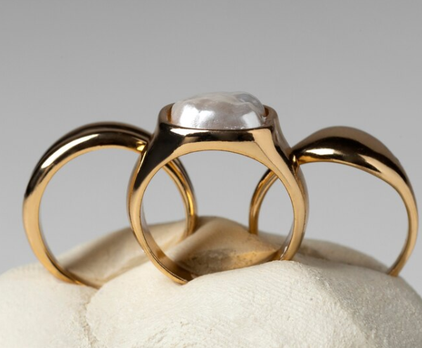 Exclusive Collection of Oval Engagement Rings